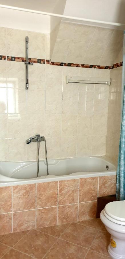 Apartments And Room Vela Сень Екстер'єр фото