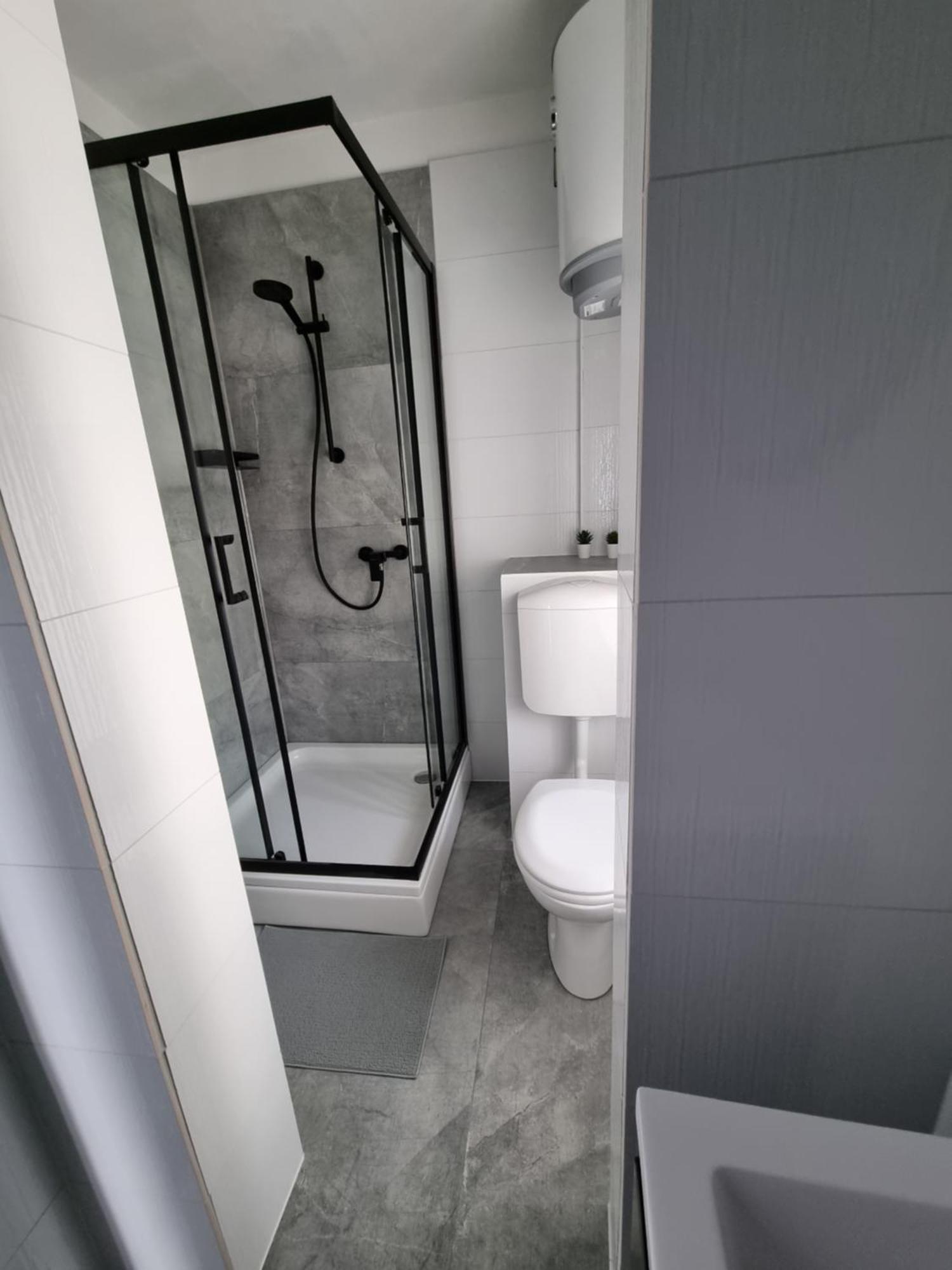 Apartments And Room Vela Сень Екстер'єр фото